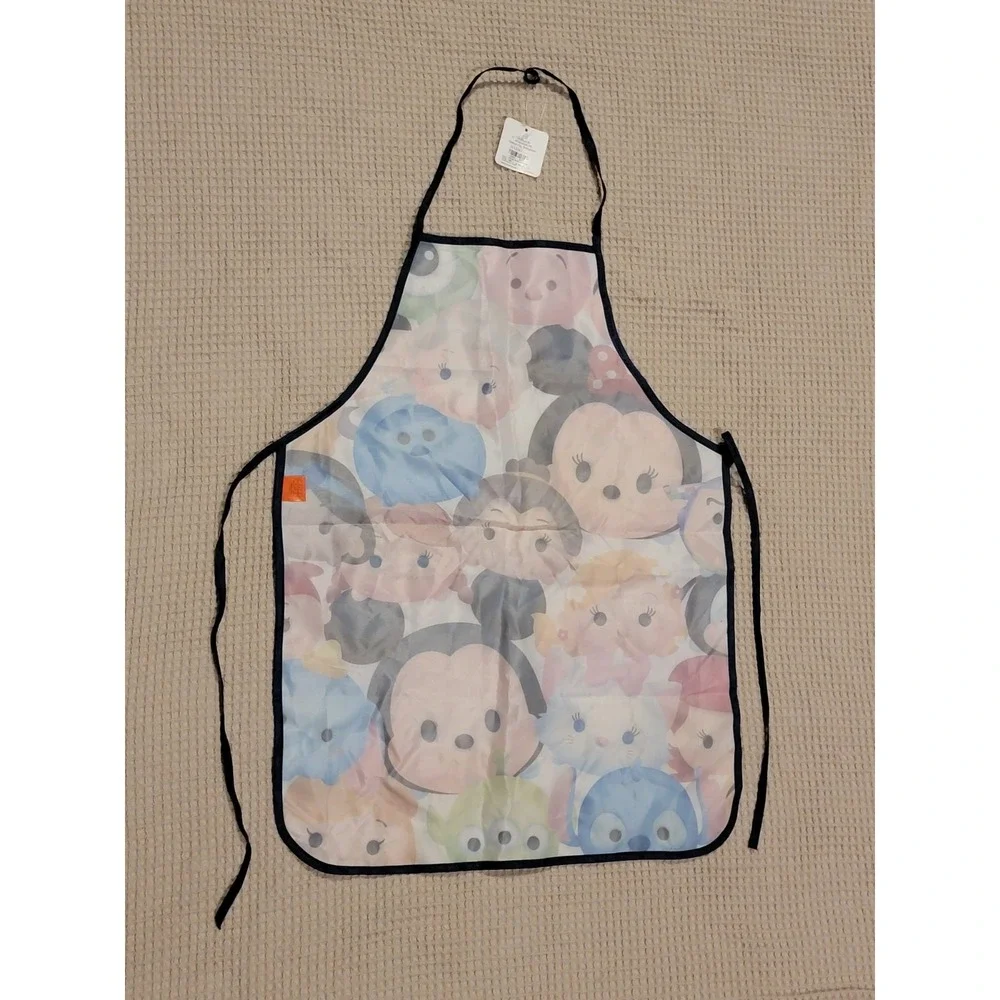 NWT Japan Disney Tsum Tsum Children's Apron Cooking Arts & Crafts Mickey & More